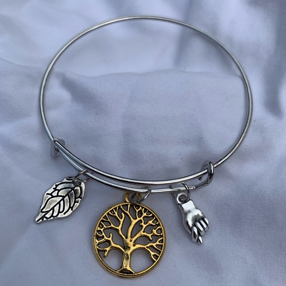 Brand New! Handmade! Adjustable Charm Bangle Bracelet! - Picture 3 of 5